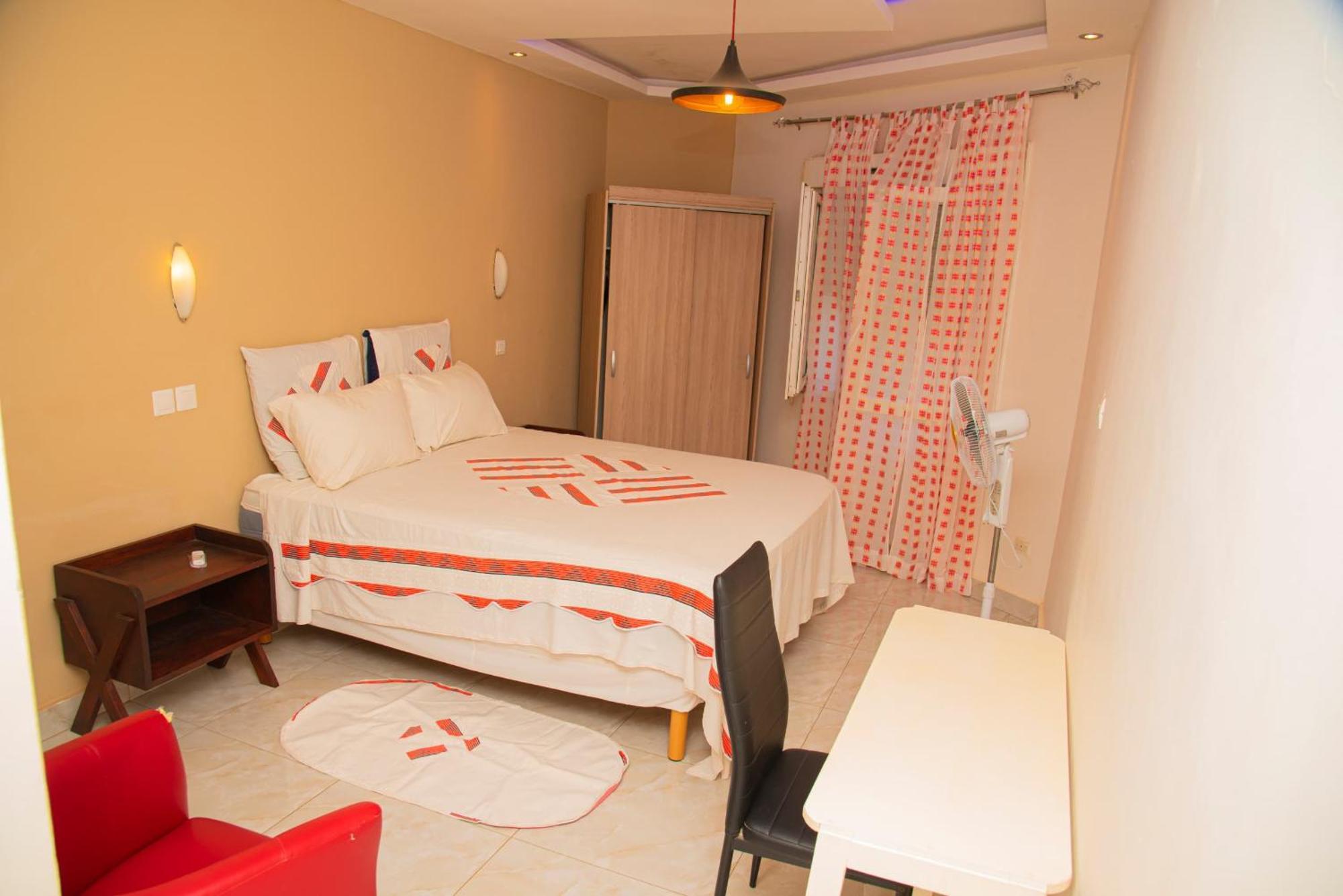 Chambres D'Hotes Villa Luciana Saly Esterno foto
